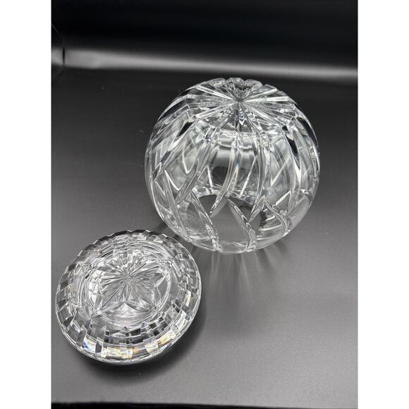 ROSE BOWL Cut CRYSTAL Glass BALL SHAPED Round VASE w SWIRL Cuts - 6”x6” W/ LID - Picture 9 of 12